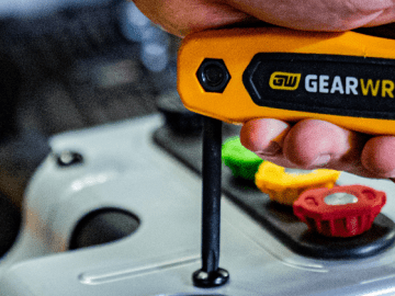 GEARWRENCH fold up hex key set in use